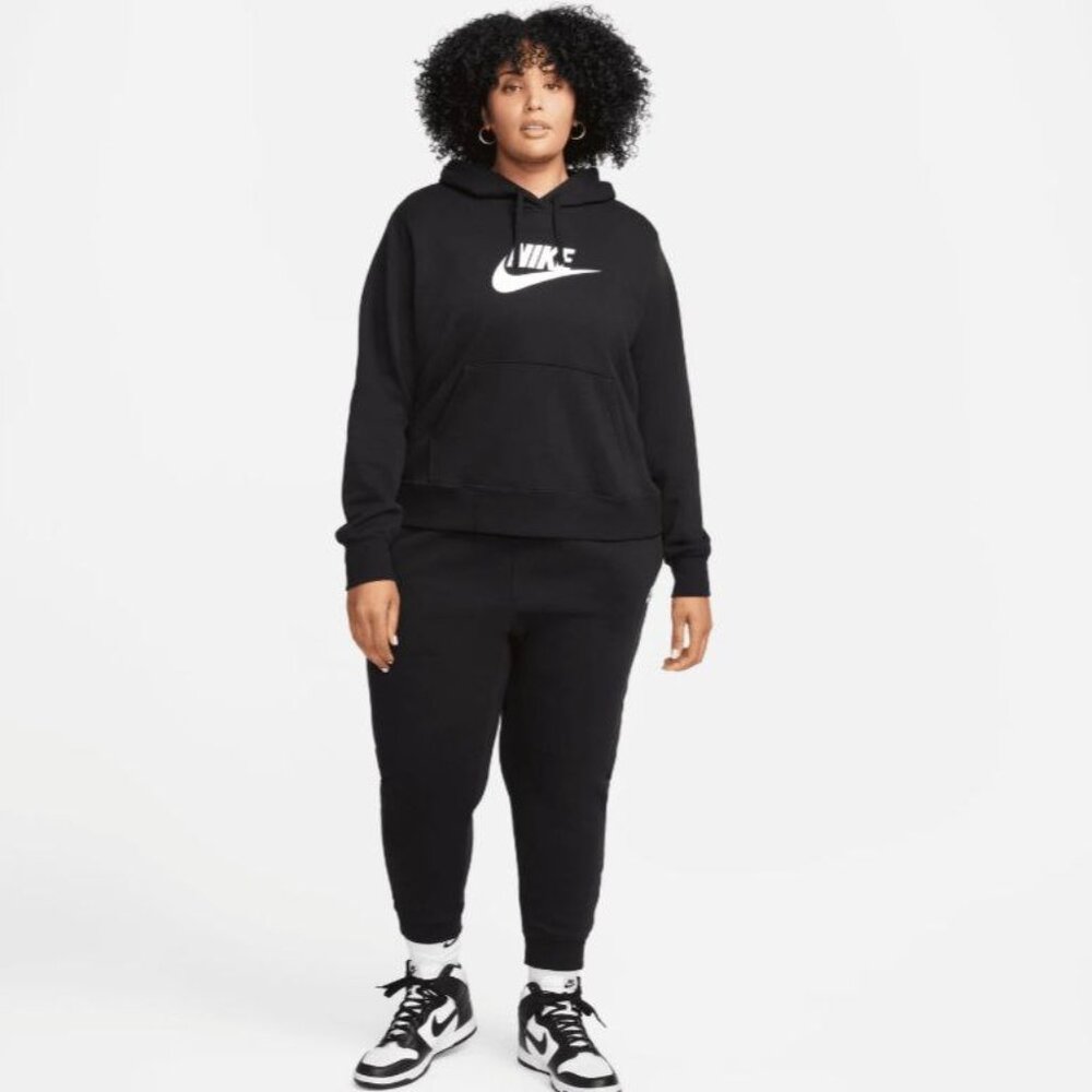 Nike Sportswear Women's Club Fleece Mid-Rise Joggers (Plus Size) 2 X, 3X